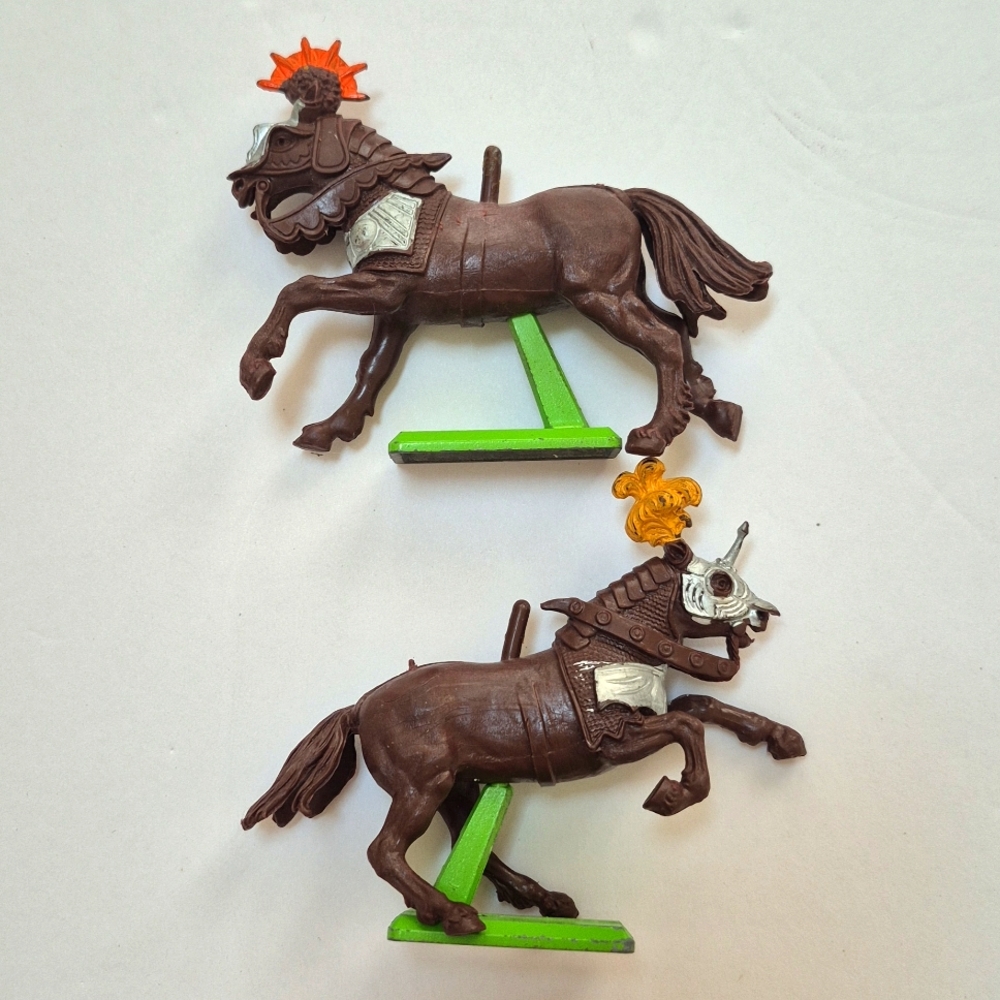Vintage England Britian's Deetail Crusaders Horse Figurines